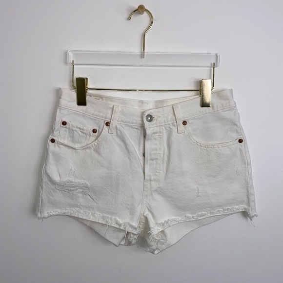 Levi’s 501 White Cutoff Jean Shorts Size 28 - Picture 1 of 11